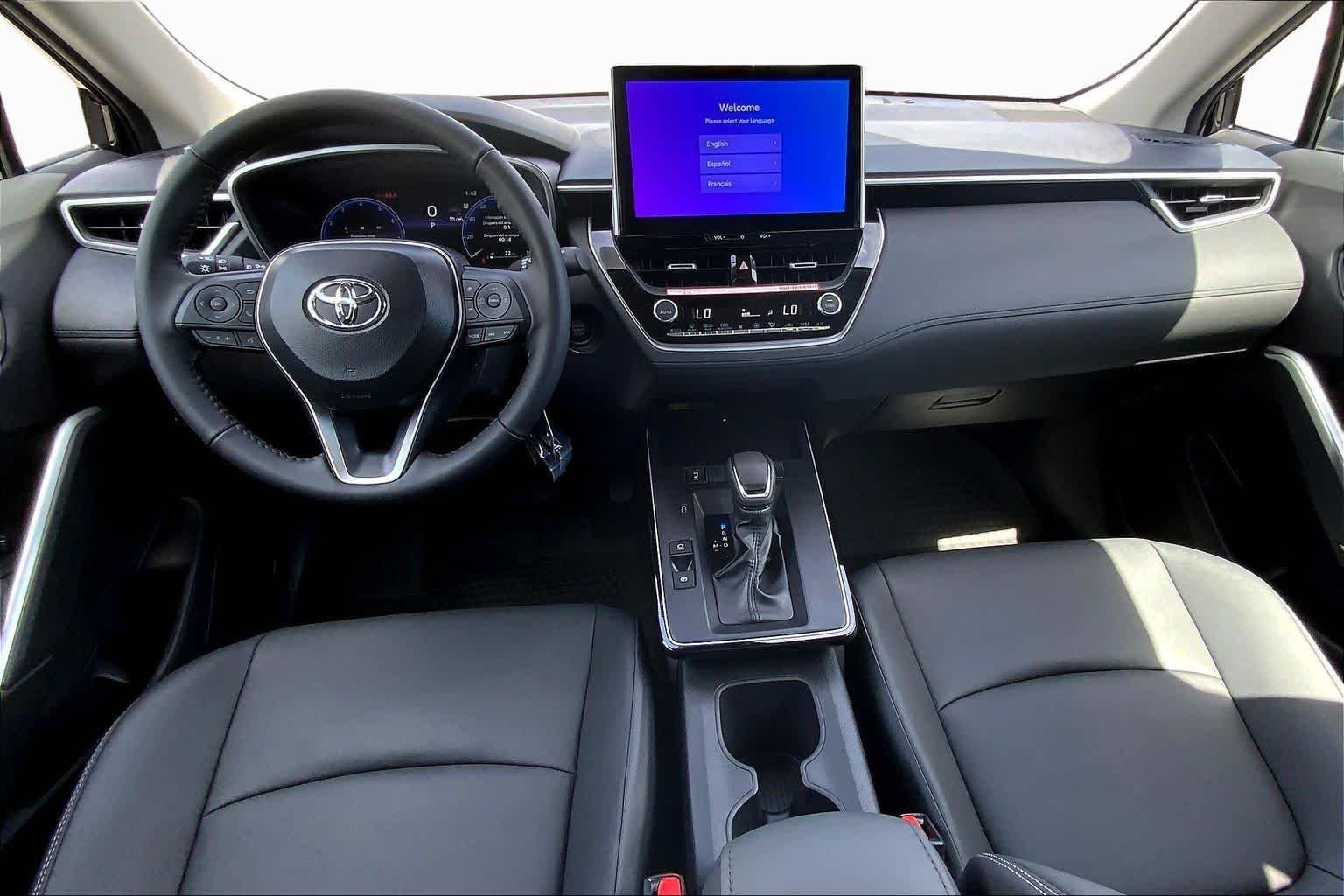 View vehicle photo 5