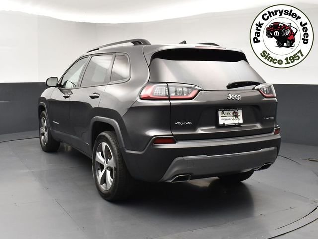 Used 2022 Gray Jeep Limited image 4