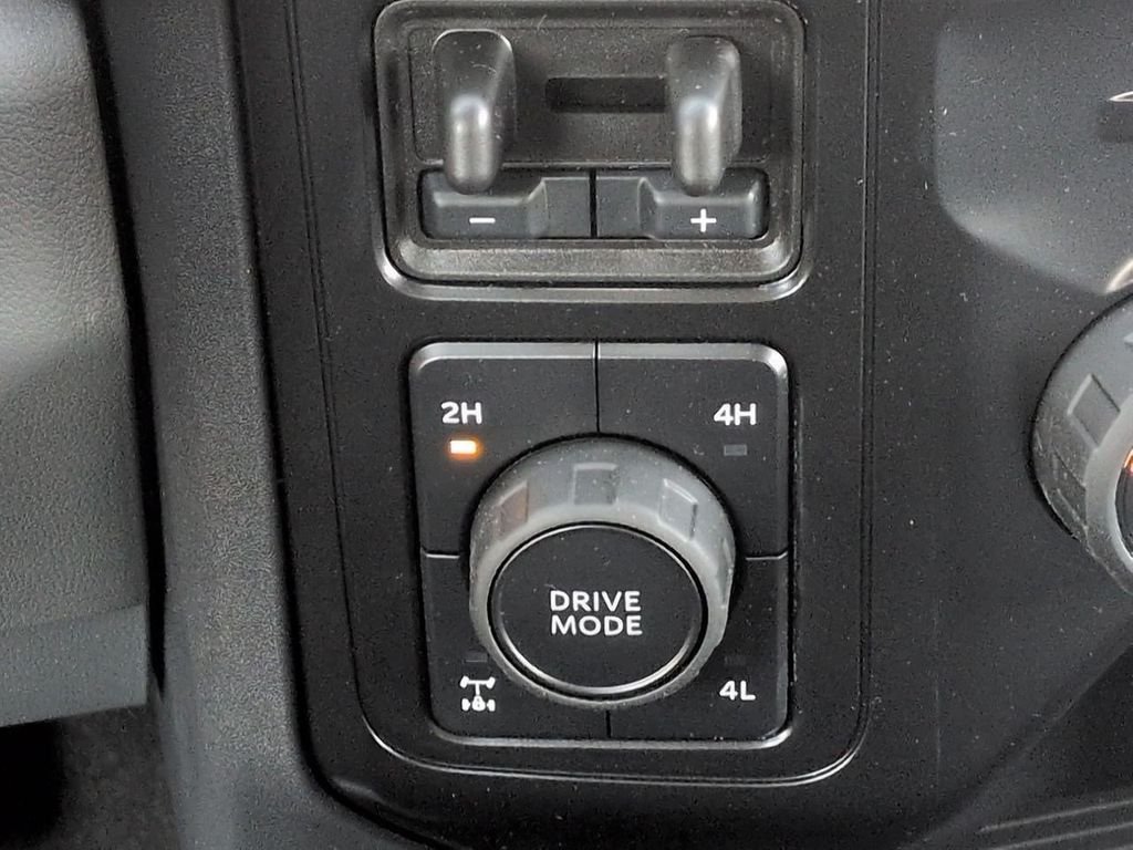 New 2026 Oxford White Ford F-250® XLT image 58