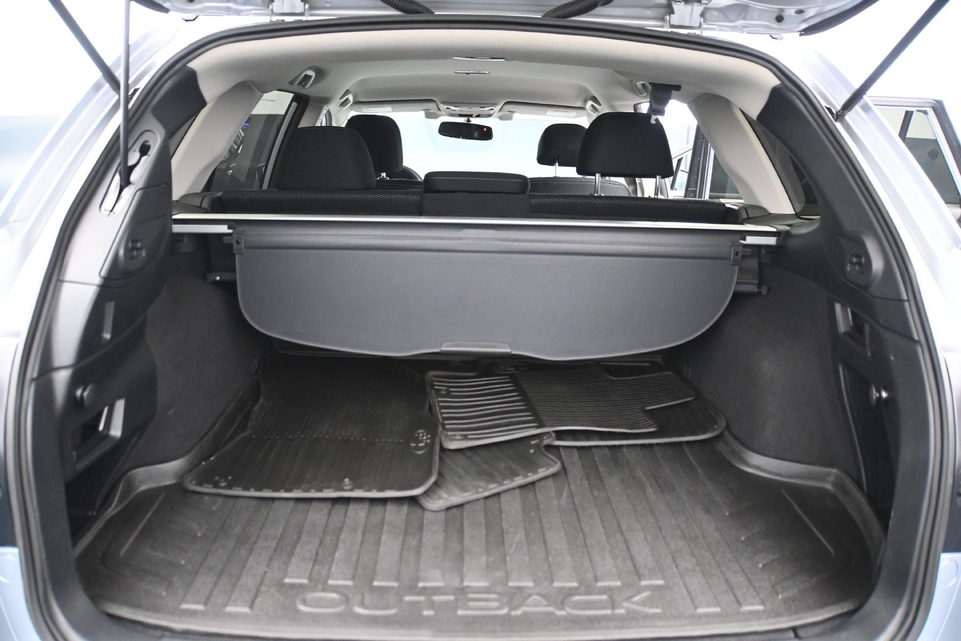 Used 2015 Ice Silver Metallic Subaru 2.5i Premium image 15