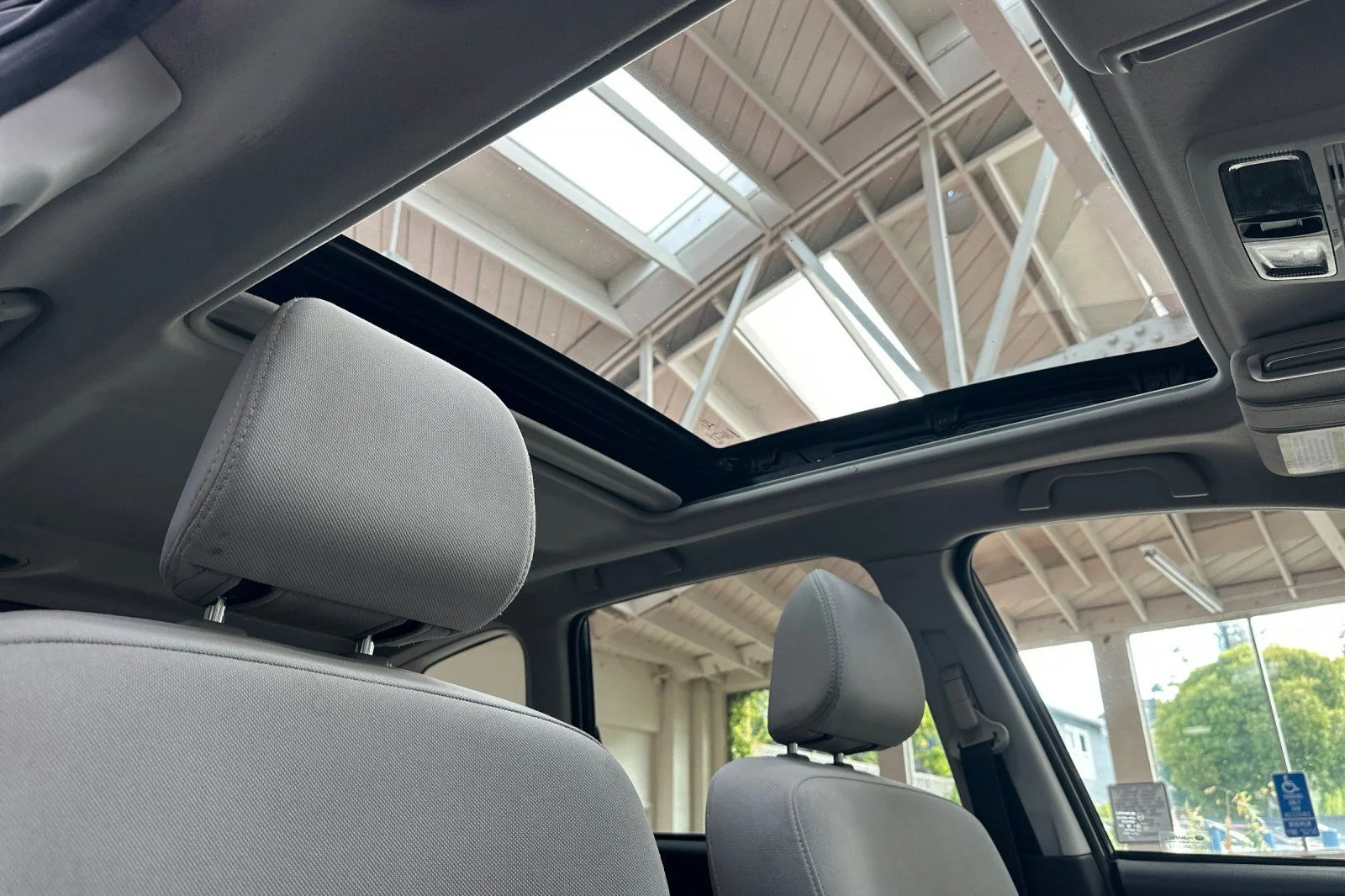 Used 2016 Gray Subaru 2.5i Premium image 21