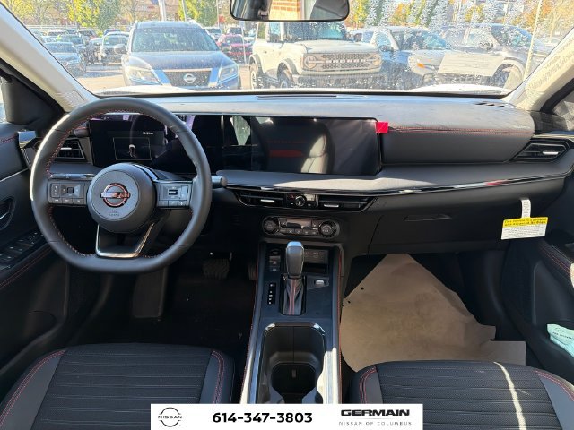 New 2027 Aspen White TriCoat / Super Black Two-tone Nissan Rock Creek® image 16