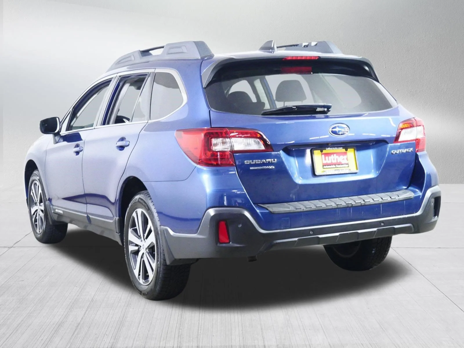 Used 2019 Abyss Blue Pearl Subaru Limited image 5
