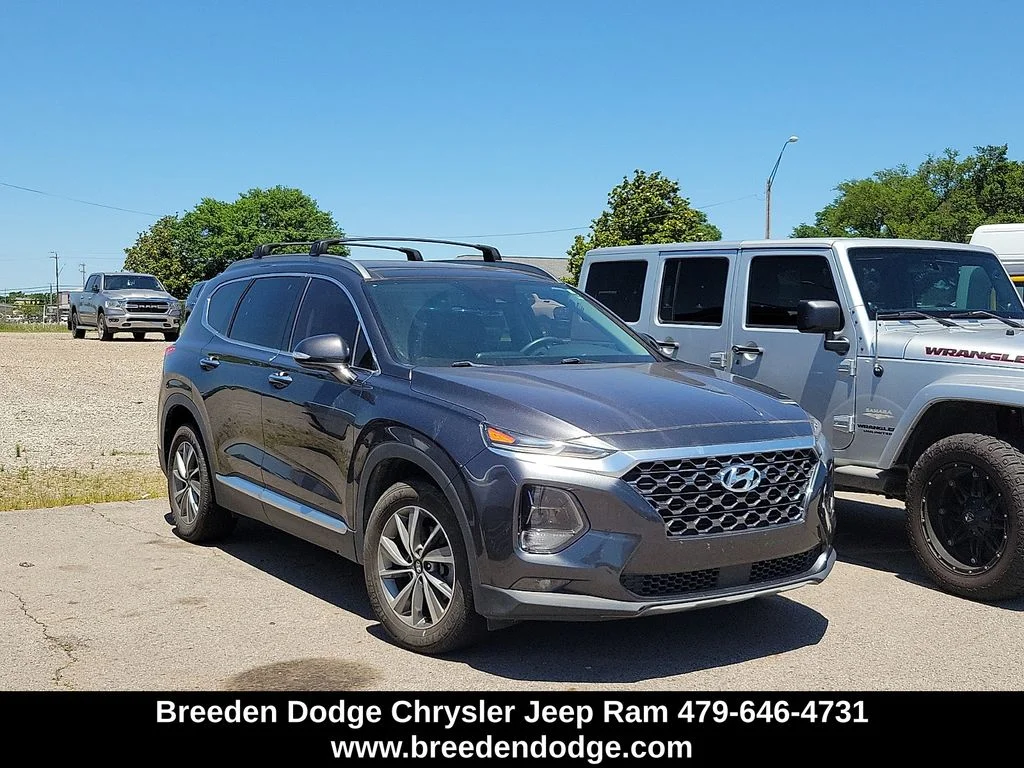 2020 Hyundai Santa Fe SEL 2.4's photo