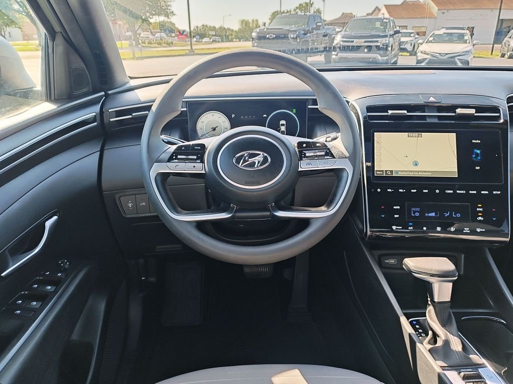 Used 2024 Green Hyundai SEL image 16