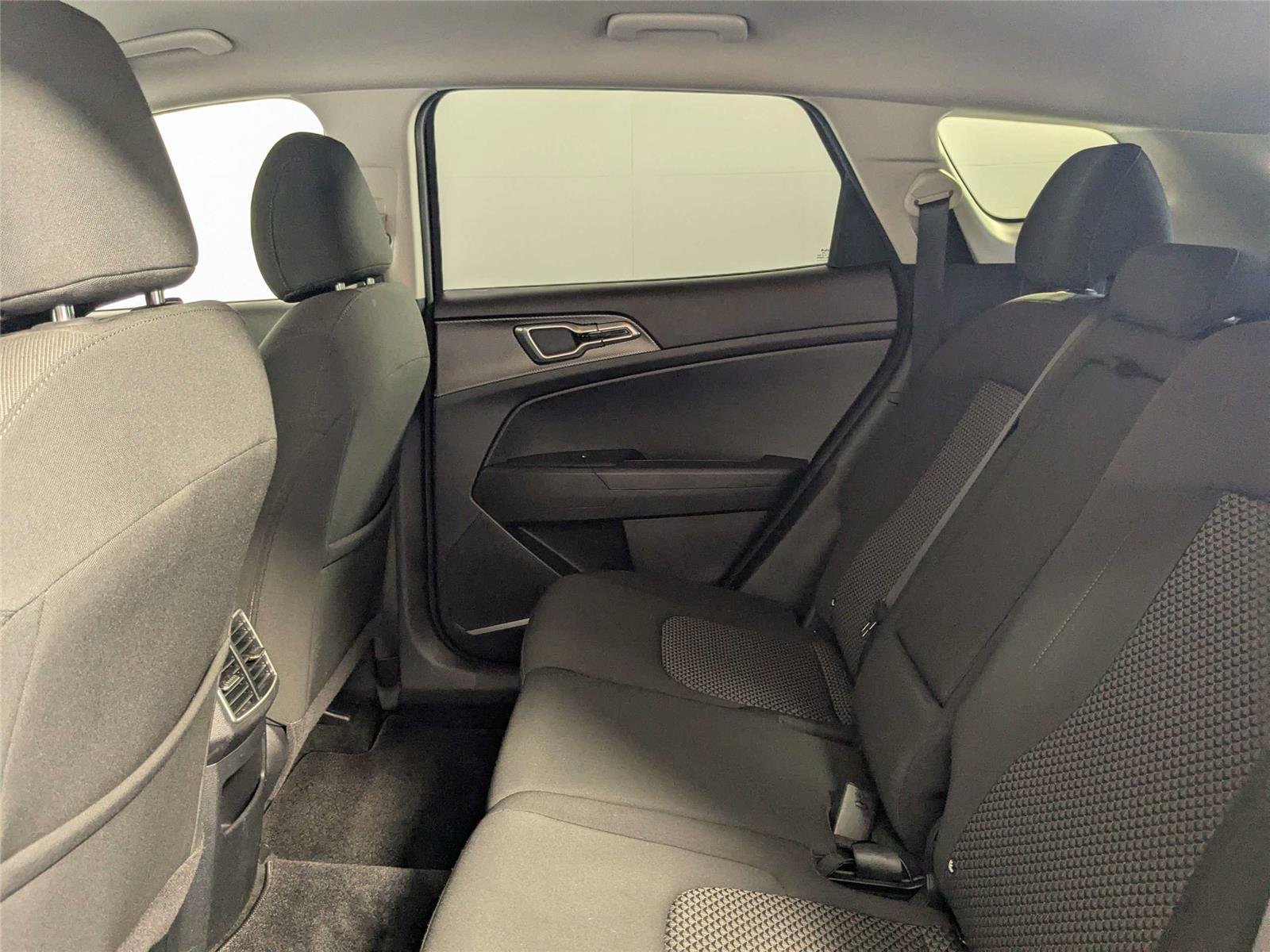 Used 2024 Fusion Black Kia LX image 33