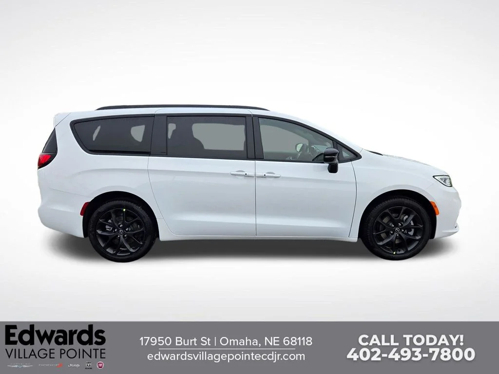 New 2026 White Chrysler Limited image 2