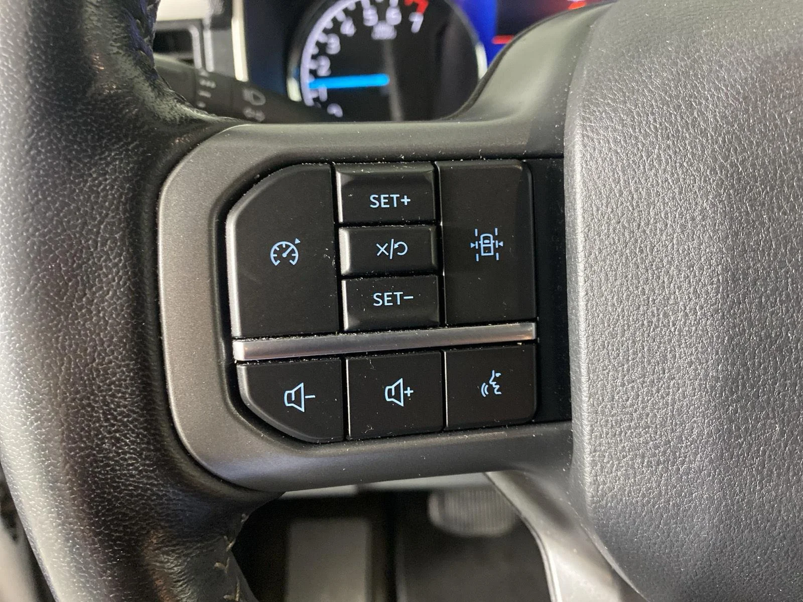 Used 2021 Space White Ford XLT image 24