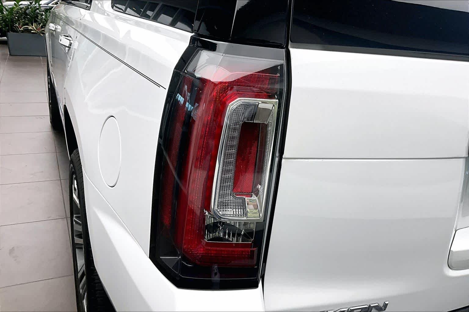 Used 2017 Summit White GMC Denali image 27
