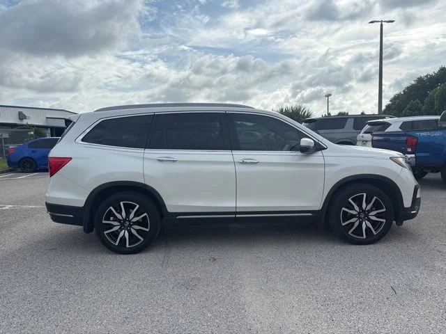 Used 2019 White Honda Touring image 4