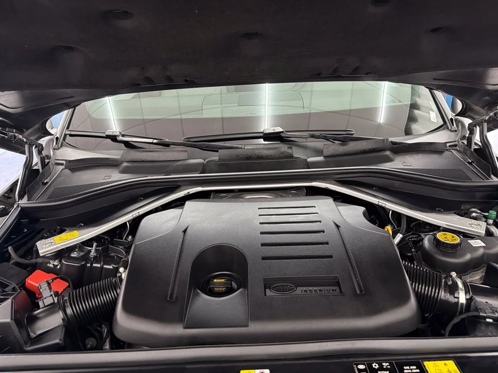 New 2024 Gray Land Rover Dynamic SE image 31