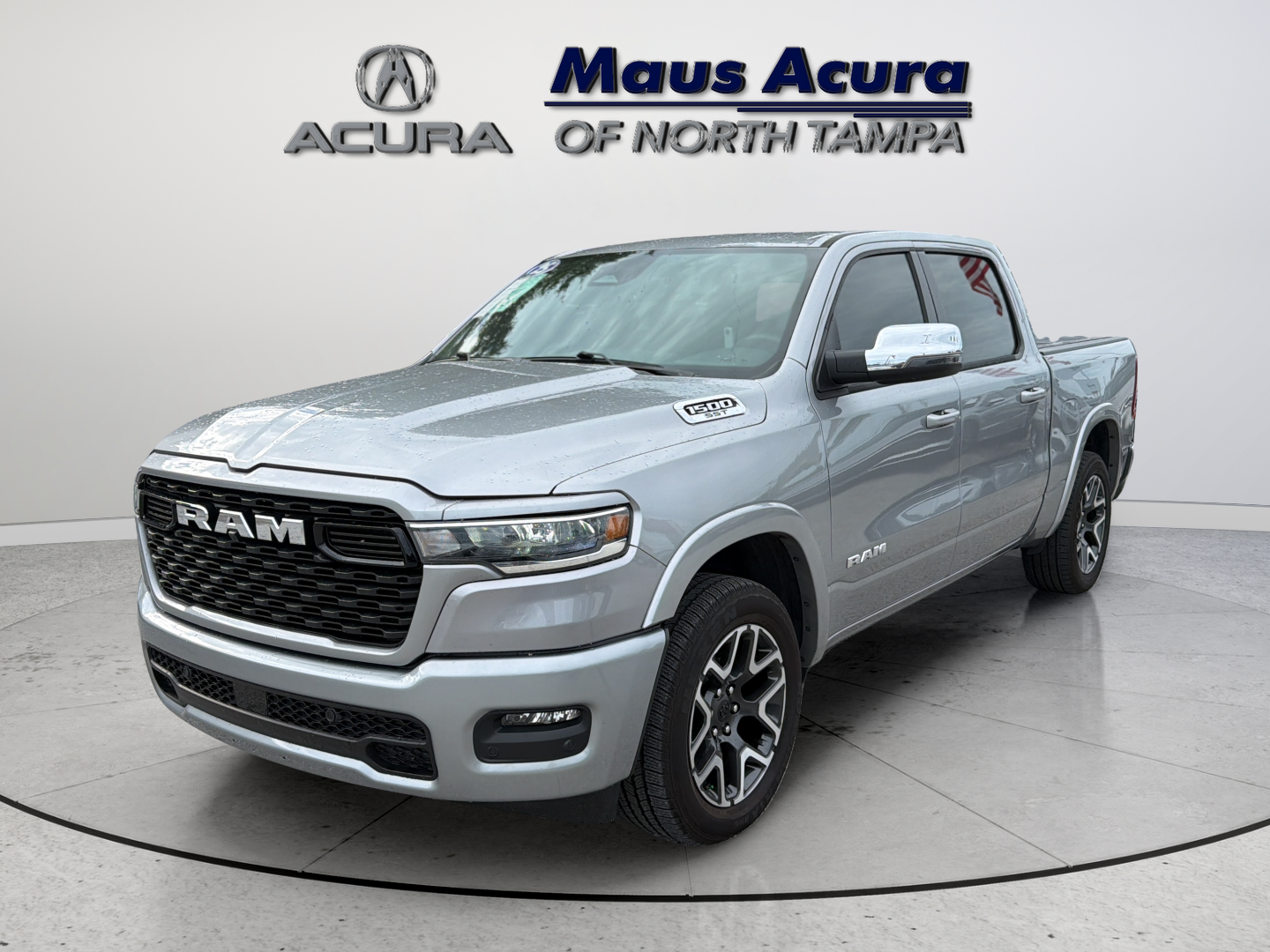 Used 2025 Silver Ram Laramie image 4