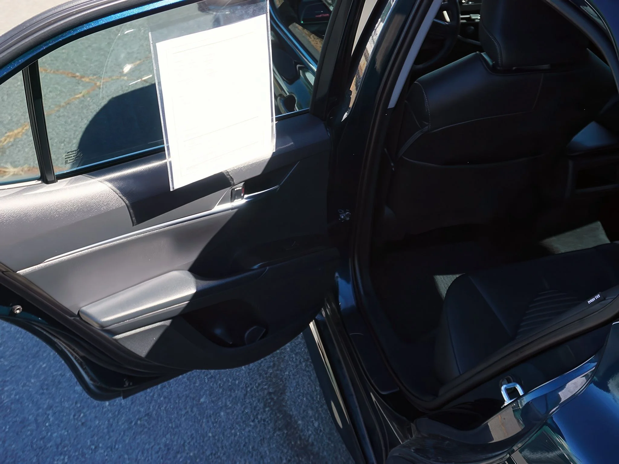 2021 Toyota Camry SE - Photo 30