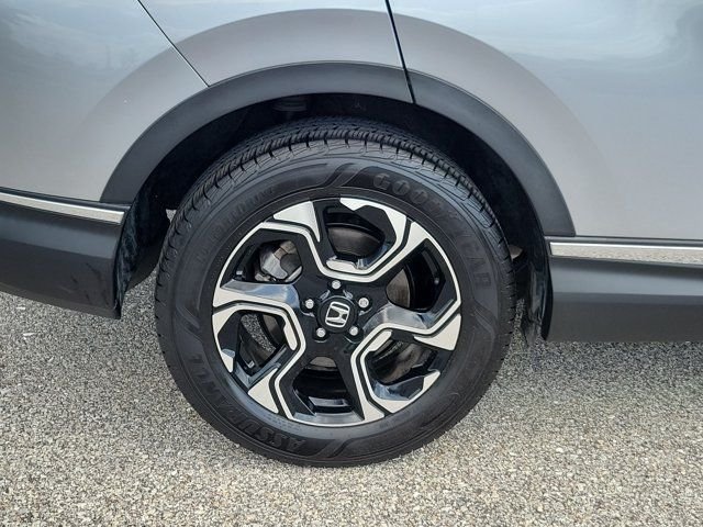 Used 2018 Lunar Silver Metallic Honda Touring image 9