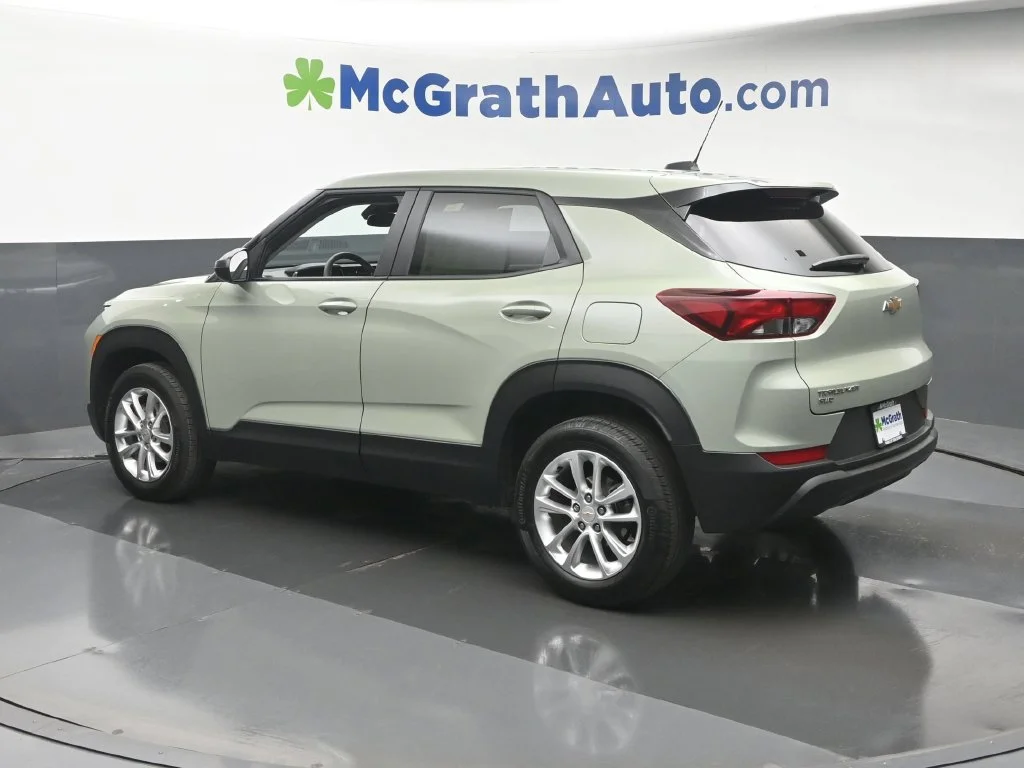 Used 2025 Green Chevrolet LS image 24