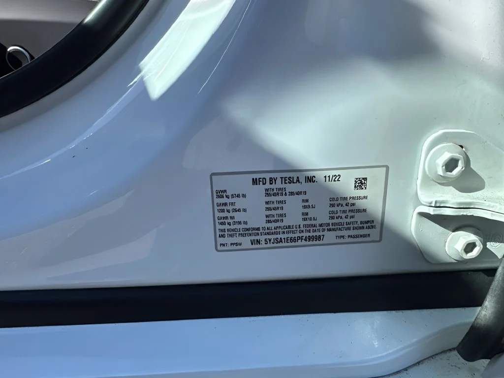Used 2023 White Tesla Plaid image 31