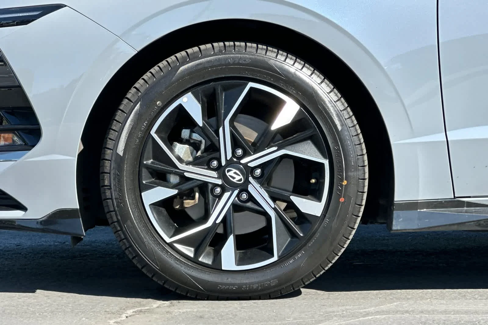 Certified Used 2025 Blue Hyundai SEL image 25