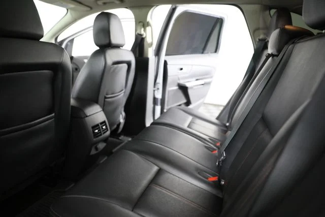 Used 2014 Silver Ford SEL image 21