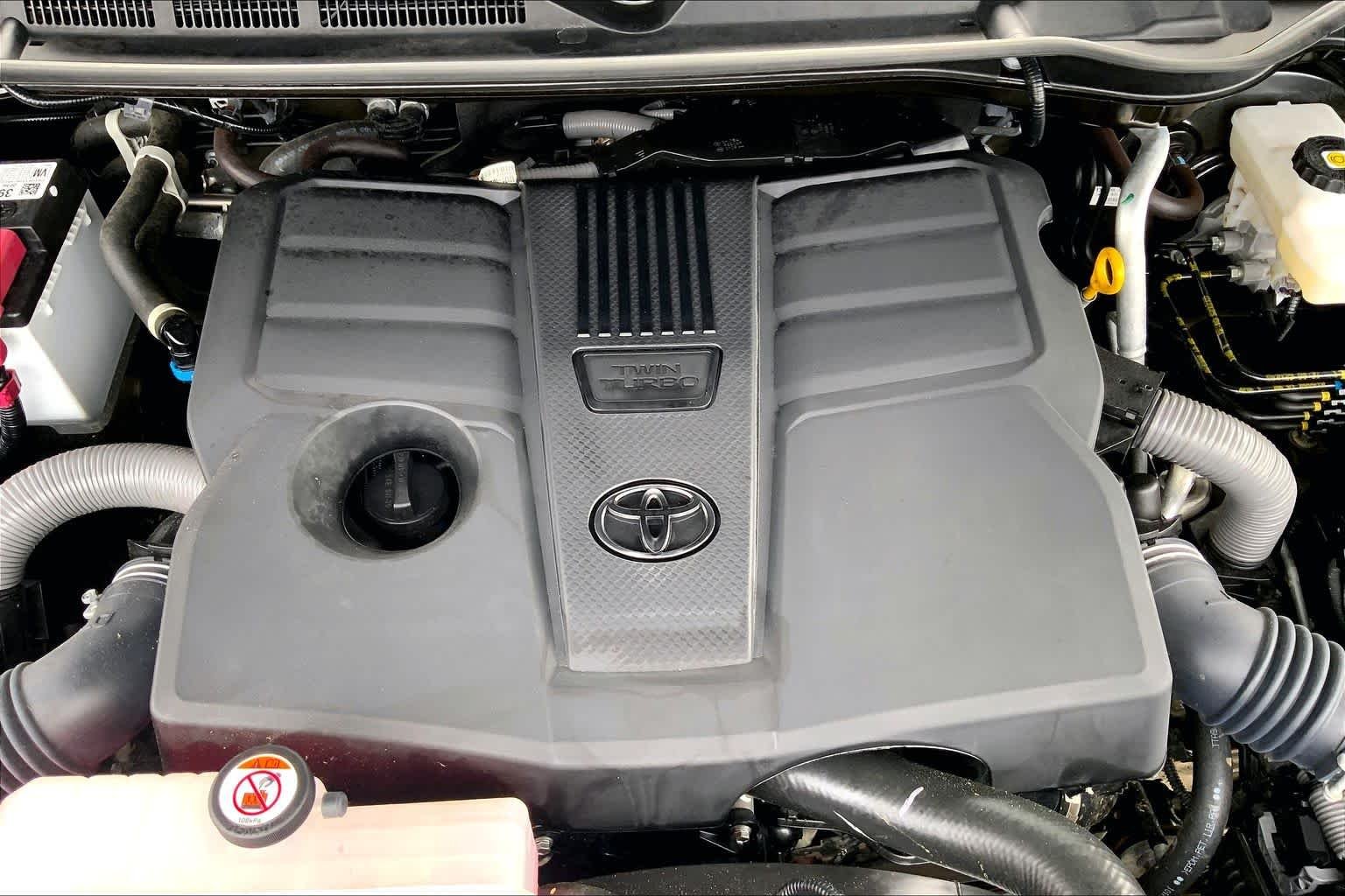 Used 2025 Midnight Black Metallic Toyota SR5 image 30
