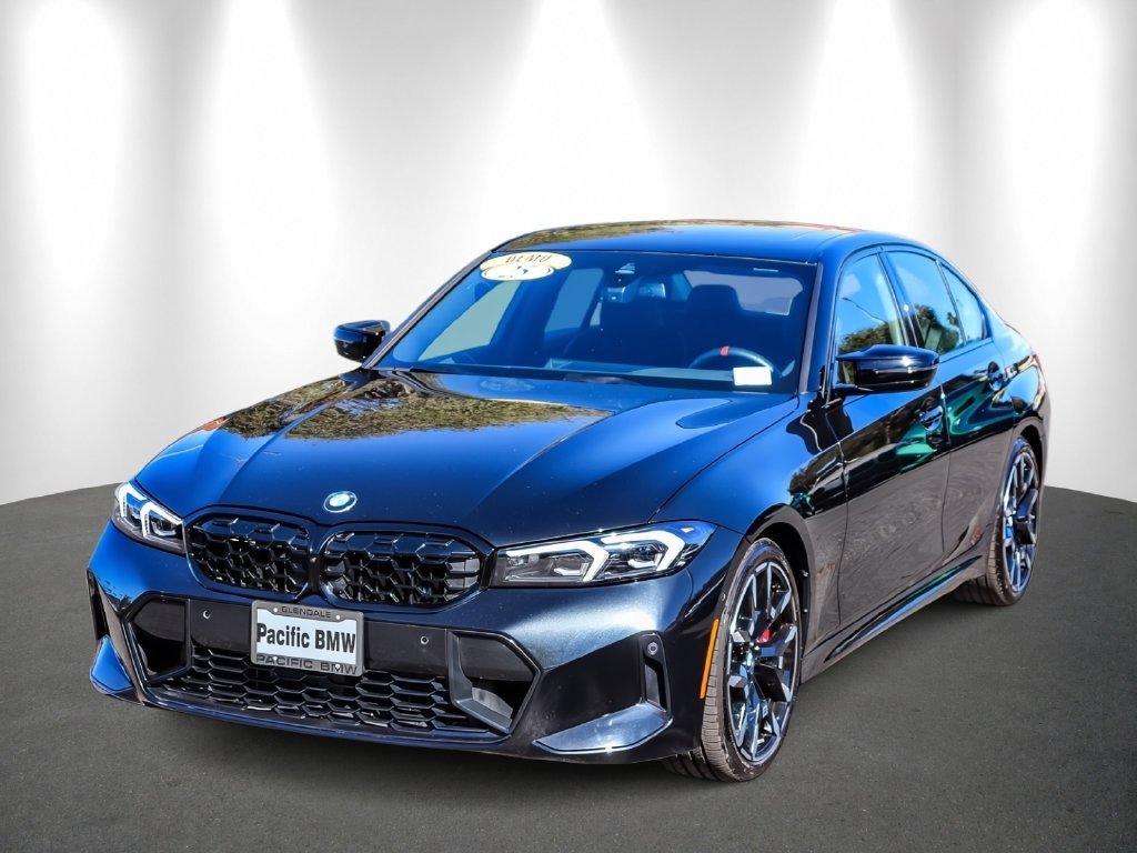2025 BMW 3 Series photo 3
