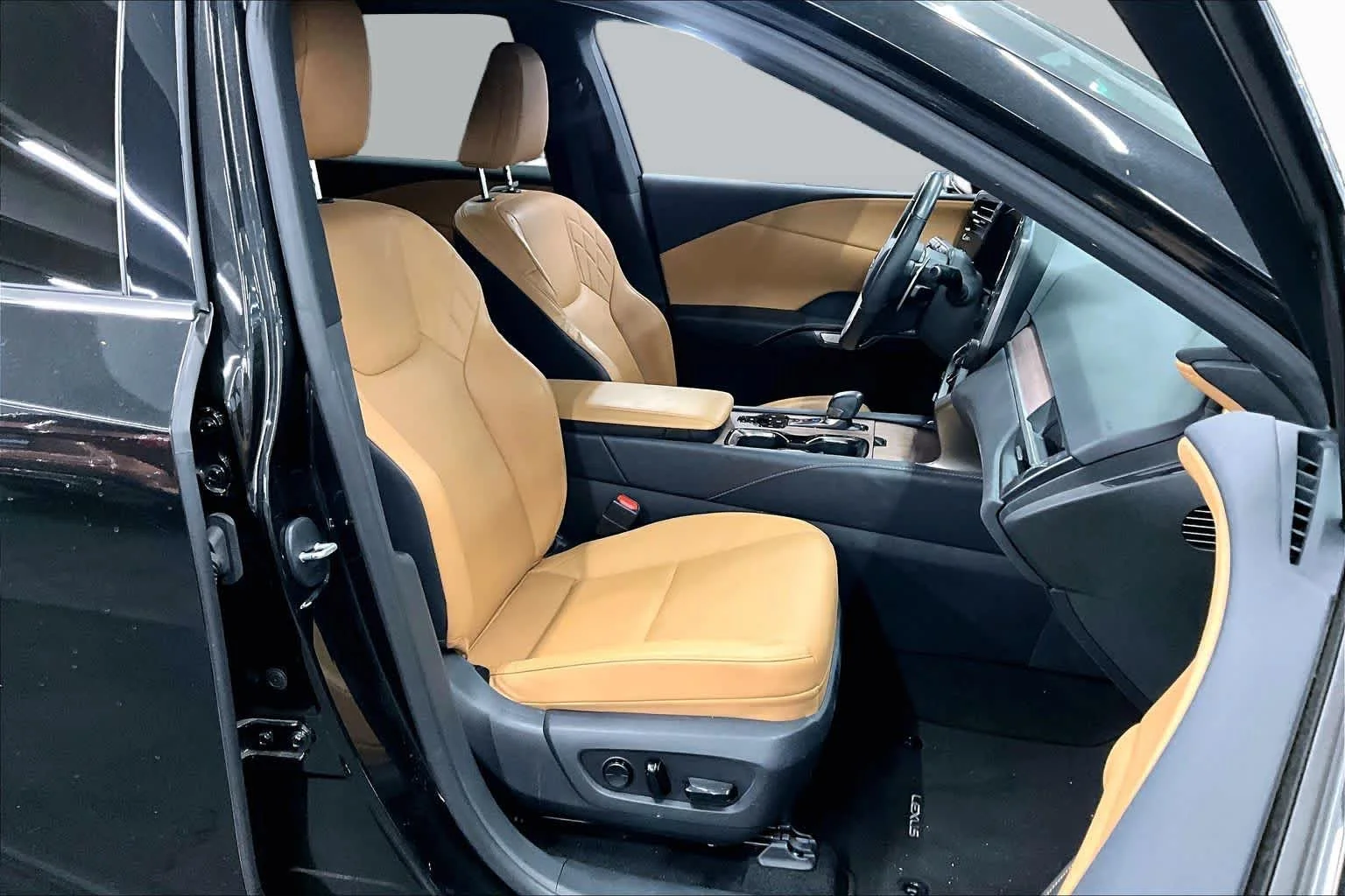 Used 2023 Caviar Lexus Premium image 8
