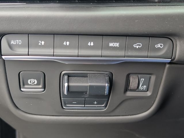 Used 2025 Black Cadillac Sport Platinum image 11