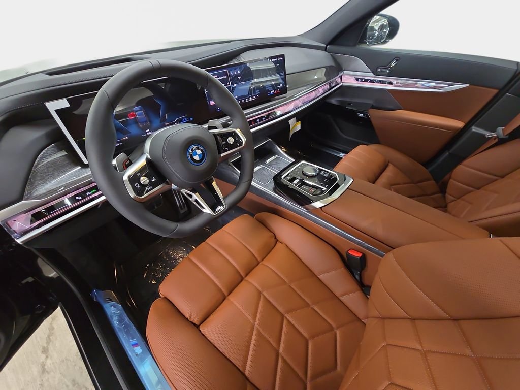 2026 BMW 7 Series 750e - Photo 13