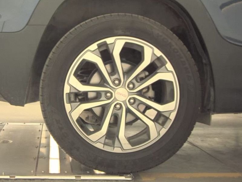 Used 2018 Blue Steel Metallic GMC SLT image 25
