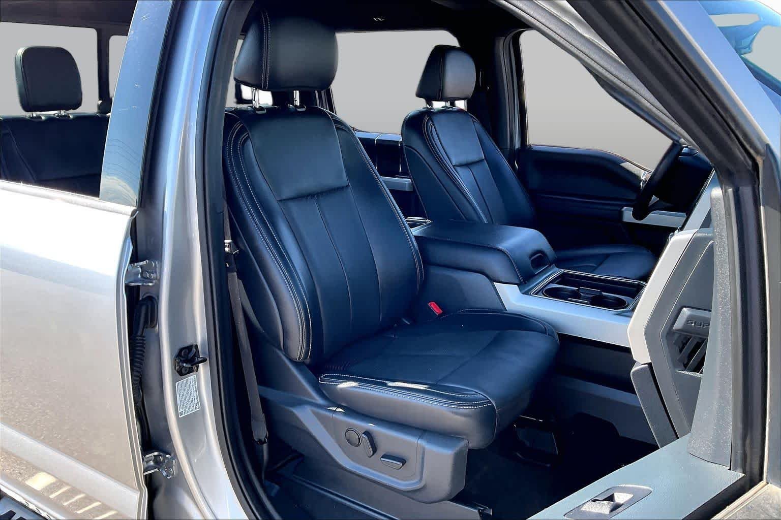 Used 2022 Iconic Silver Metallic Ford LARIAT image 9