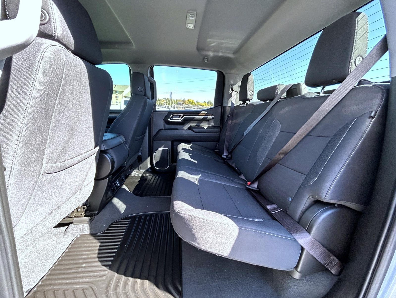2023 Chevrolet Silverado 1500 LT - Photo 20