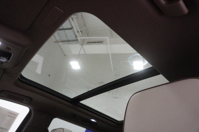 2026 GMC Yukon Denali - Photo 22