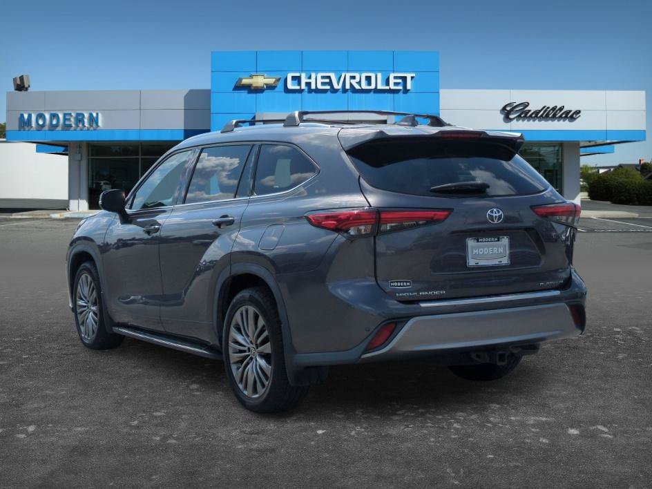 Used 2021 Magnetic Gray Metallic Toyota Platinum image 3