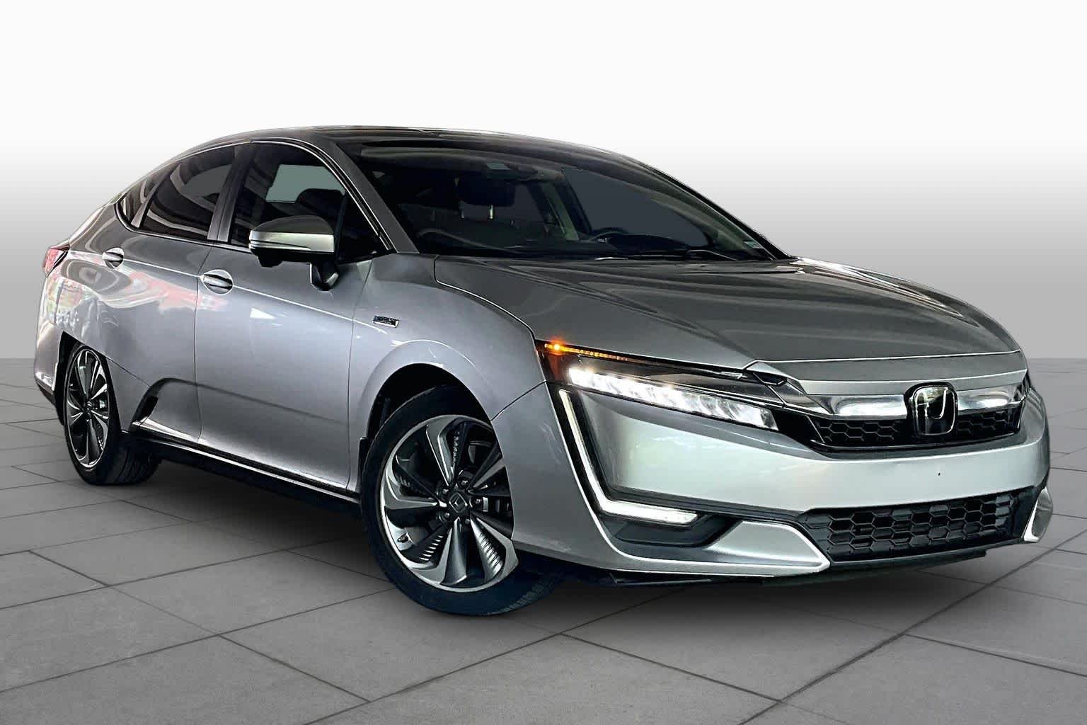 Used 2018 Honda Clarity Base with VIN JHMZC5F14JC004711 for sale in Houston, TX