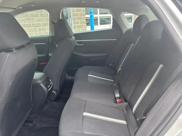 Used 2026 Silver Hyundai Blue image 30