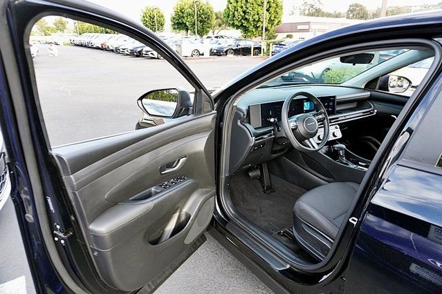 Used 2025 Black Hyundai SE image 35