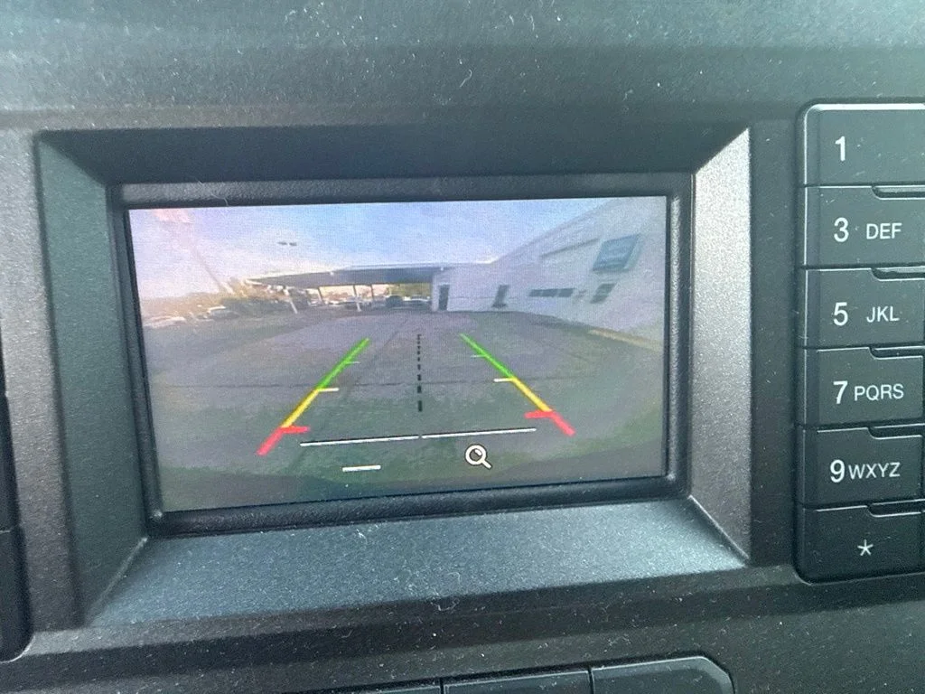 Used 2017 Silver Ford XLT image 18