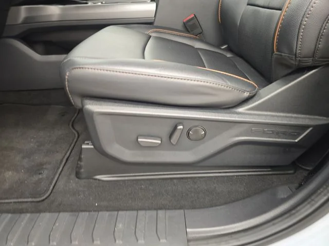 New 2026 Glacier Gray Metallic Tri-Coat Ford F-250® Lariat® image 43