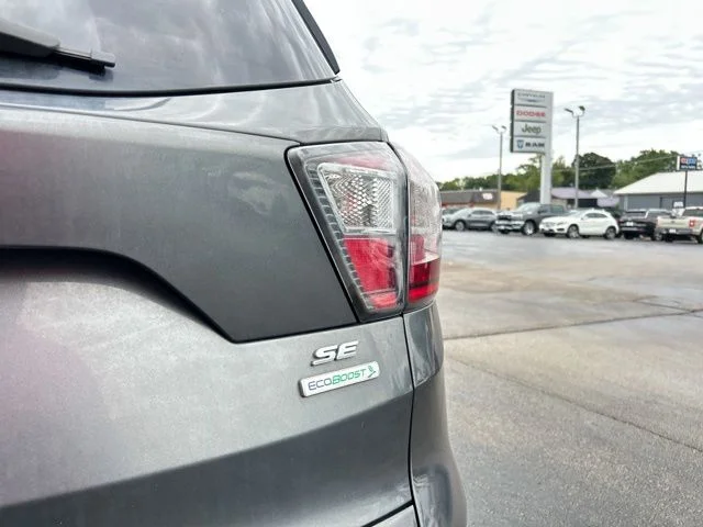 Used 2017 Gray Ford SE image 9