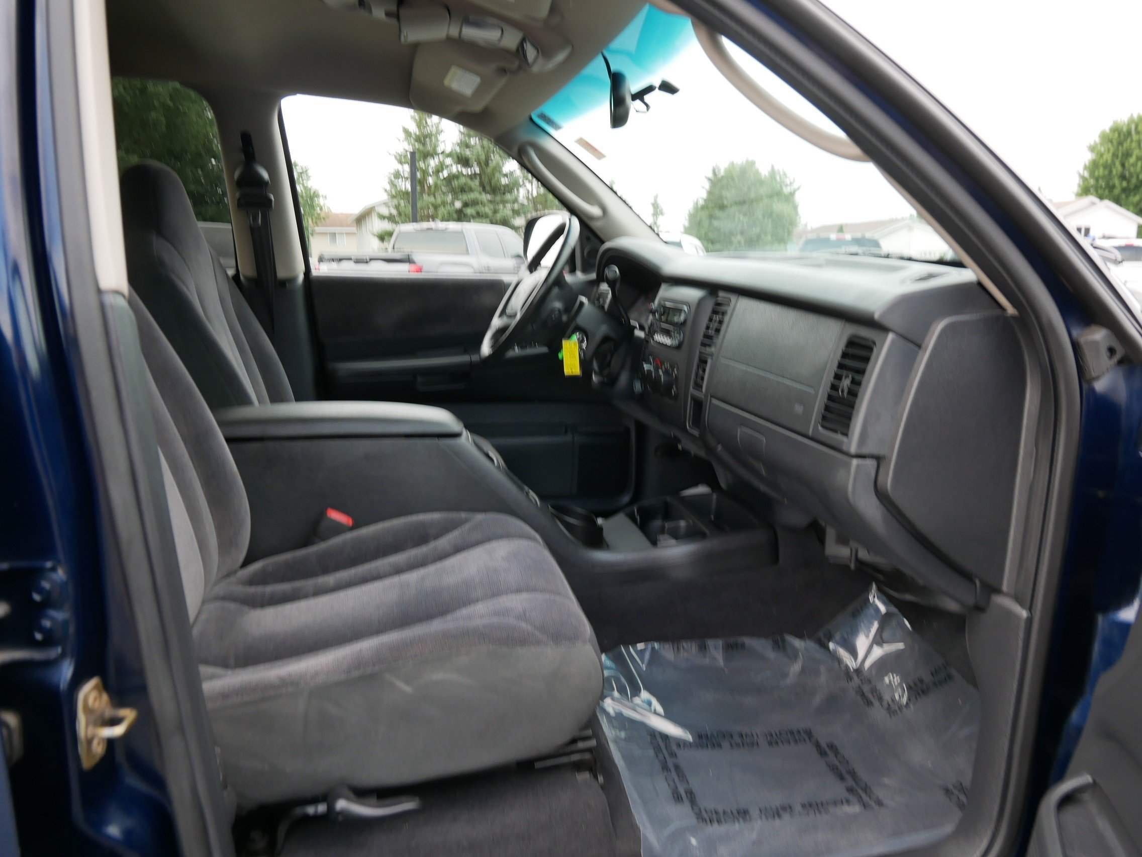 Used 2001 Blue Dodge SLT image 14