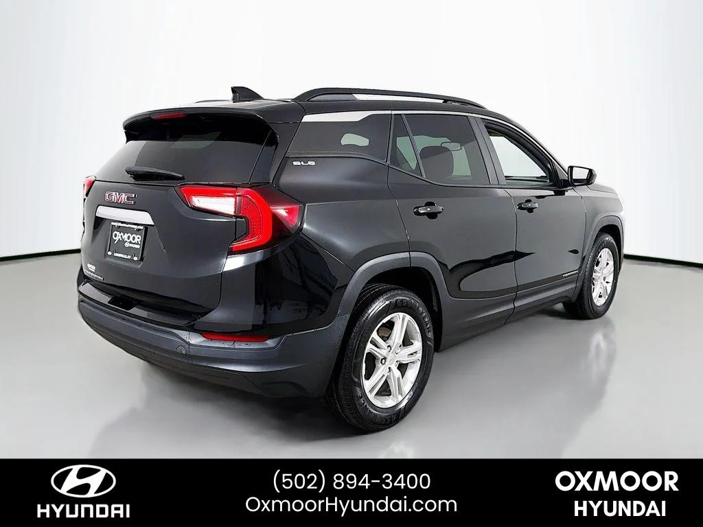 Used 2022 Ebony Twilight Metallic GMC SLE image 7