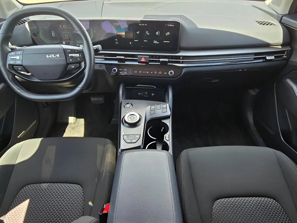 Used 2026 Fusion Black Kia S image 13
