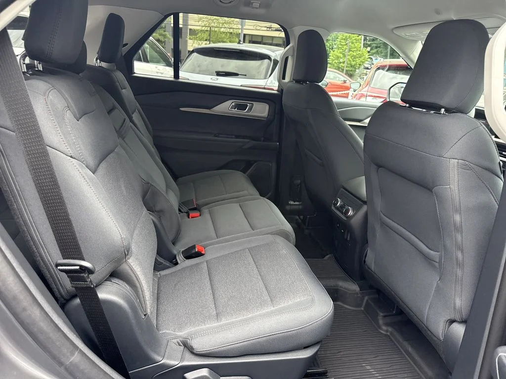 Used 2025 Carbonized Gray Metallic Ford Active image 29