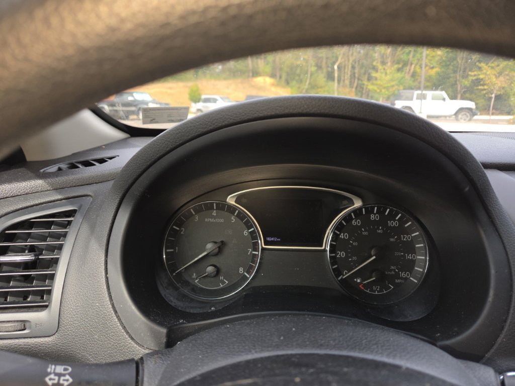 Used 2017 White Nissan 2.5 S image 12