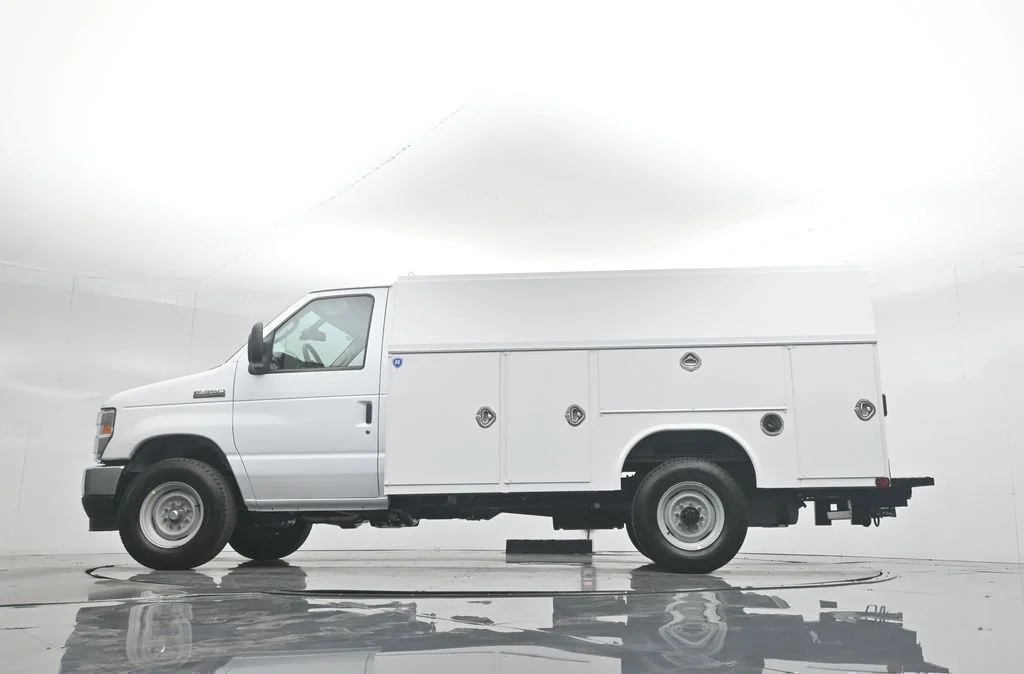 New 2026 White Ford Base image 87