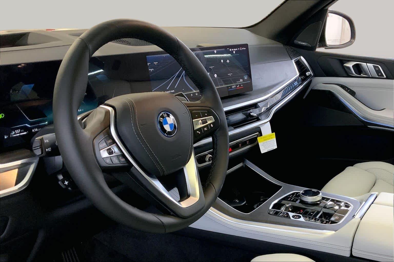New 2026 Skyscraper Grey Metallic BMW xDrive50e image 8