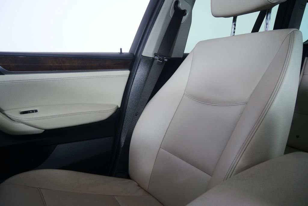 Used 2017 Space Gray Metallic BMW sDrive28i image 21