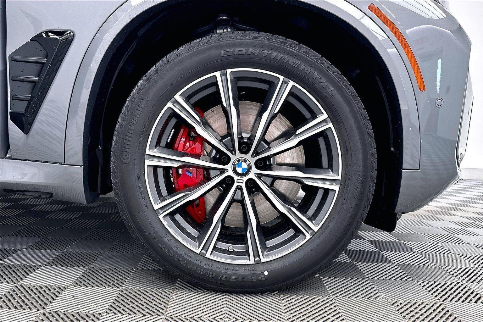 New 2026 Skyscraper Grey Metallic BMW M60i image 37