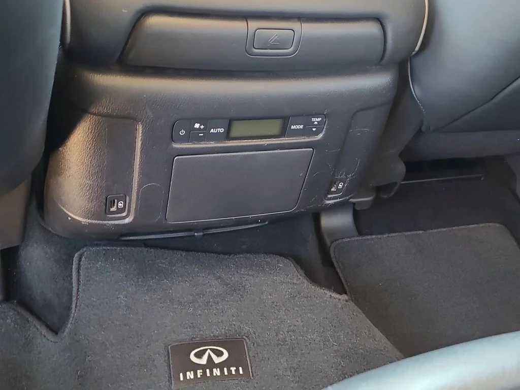 Used 2024 Gray INFINITI LUXE image 21