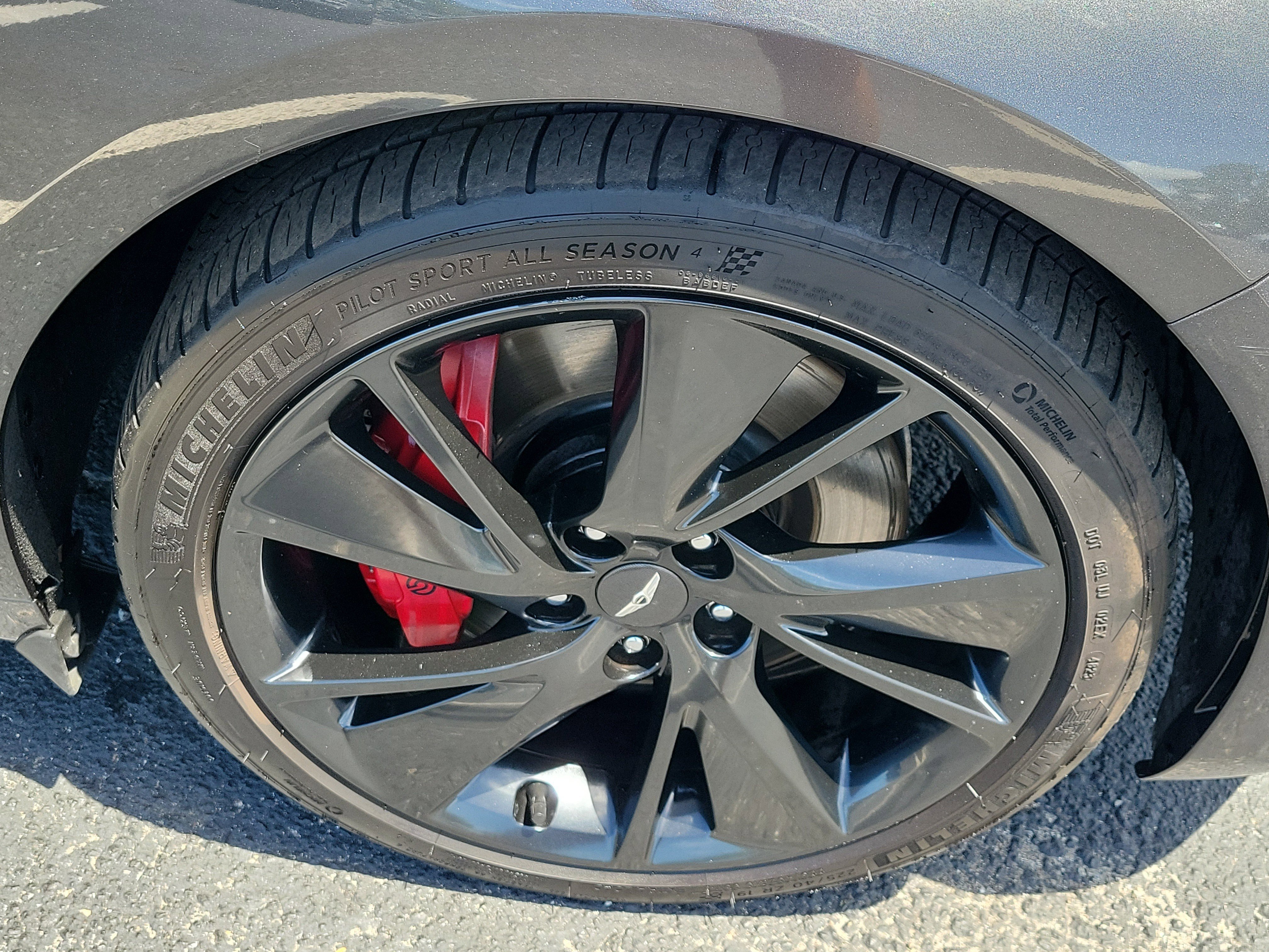 Used 2022 Himalayan Gray Genesis 3.3T image 7