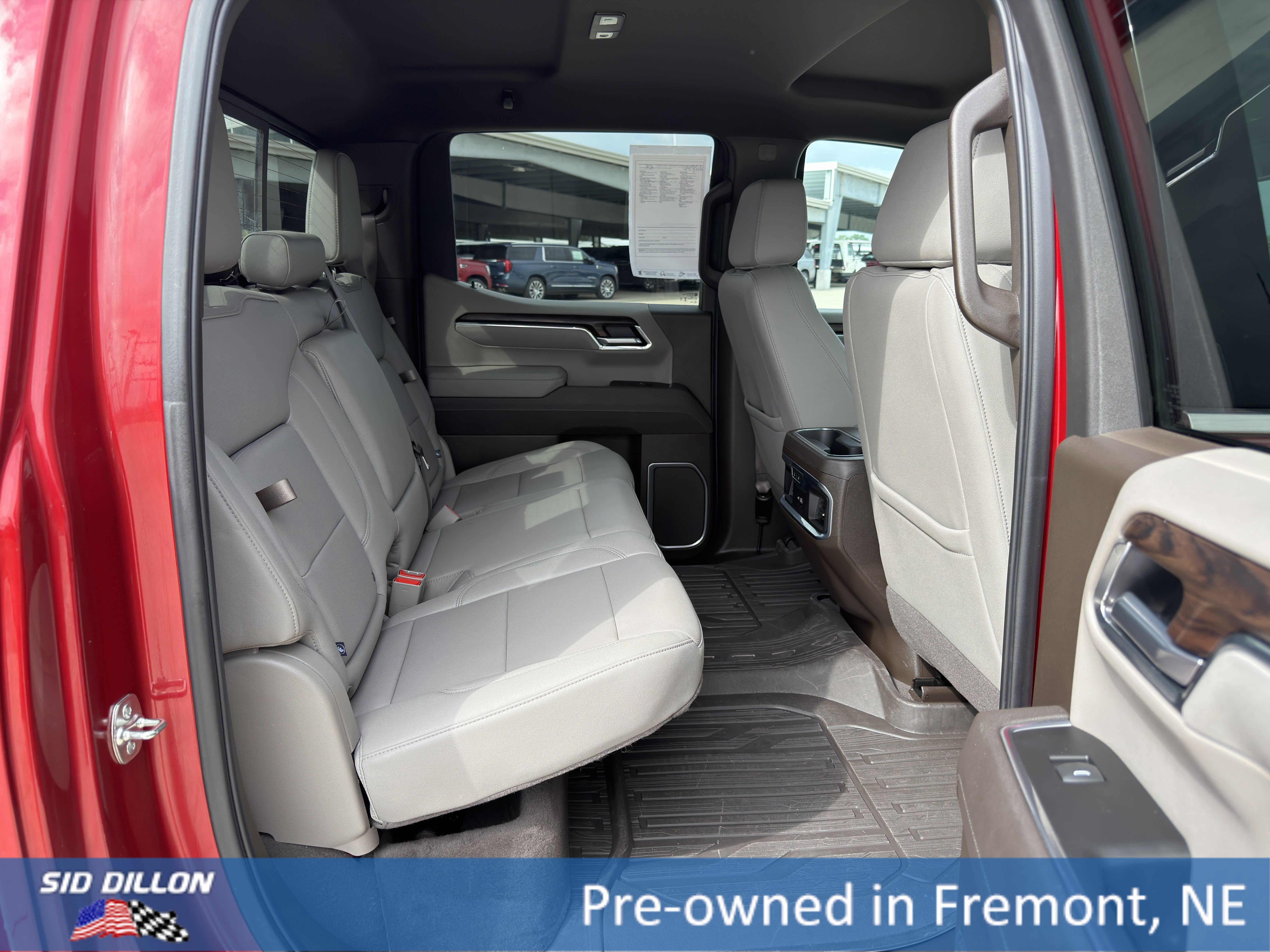 Used 2025 Volcanic Red Tintcoat GMC SLT image 17